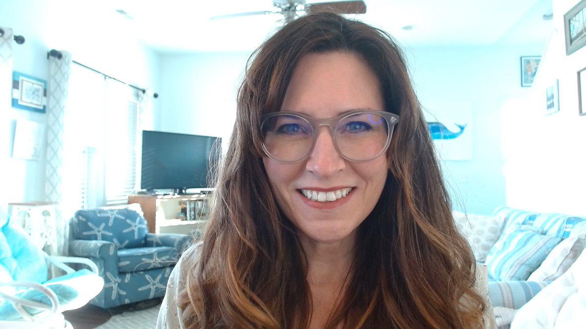 MMFinck's tweet image. Checking my camera. A little too bright, that's okay. It'll work out as the sun sets. Teaching is about to commence! Really wishing I didn't forget my cute new computer glasses. At least I have an old pair! :) @SINCnational  #sinc-centralva #queryquill #oldladyeyes #amquerying