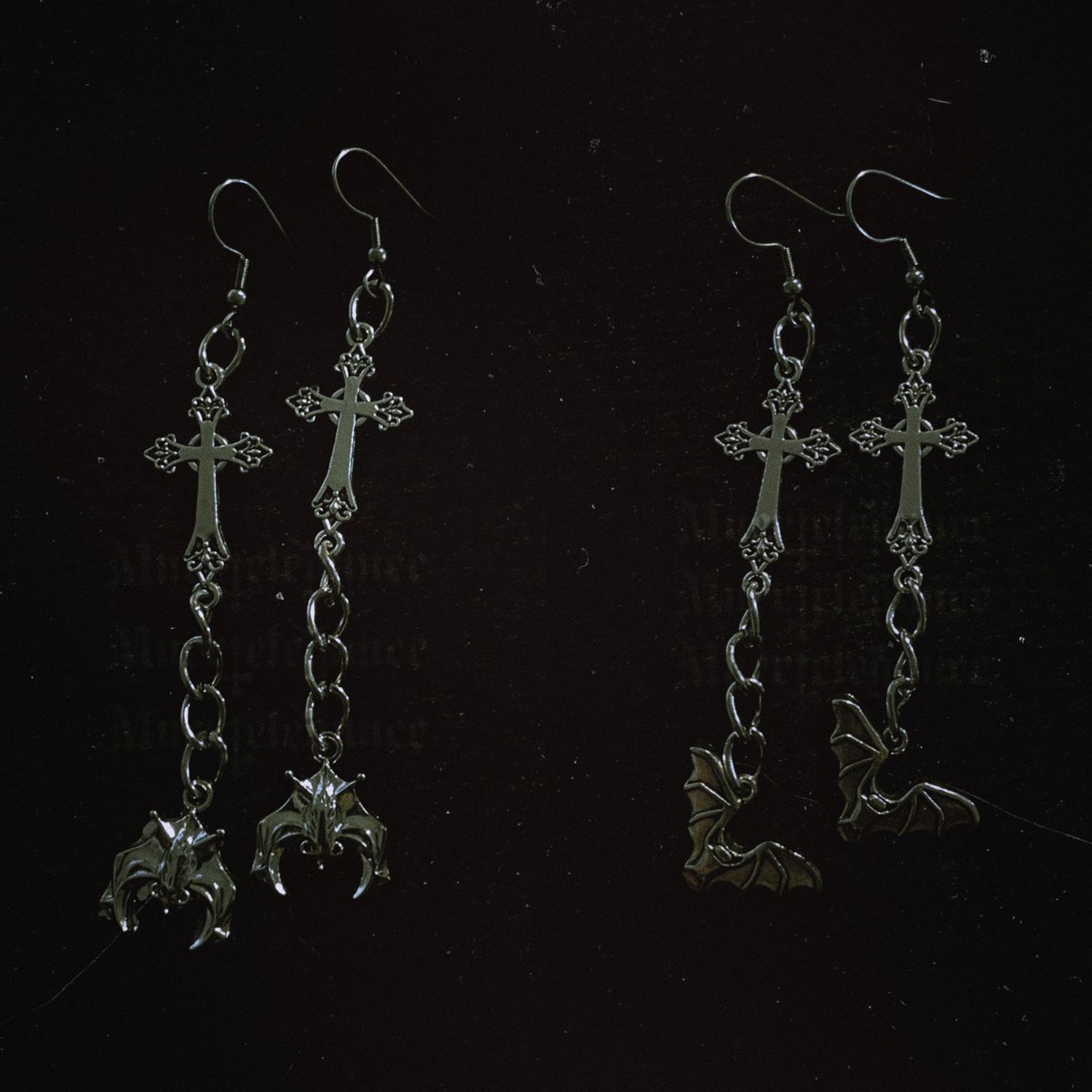 muertelegance's tweet photo. Long time no see!! ⛓️🫶🏼 Newest product 🦇... I'm currently having #freeshipping on all items with code BAT 🕯️ https://t.co/lRZea14XU5

#goth #gothic #handmadejewelry #alt #altjewelry #grunge #gothshop #shopsmall #houstonartist #spooky #gothaccessories #alternative #gothinspo https://t.co/kVU77vv3yy