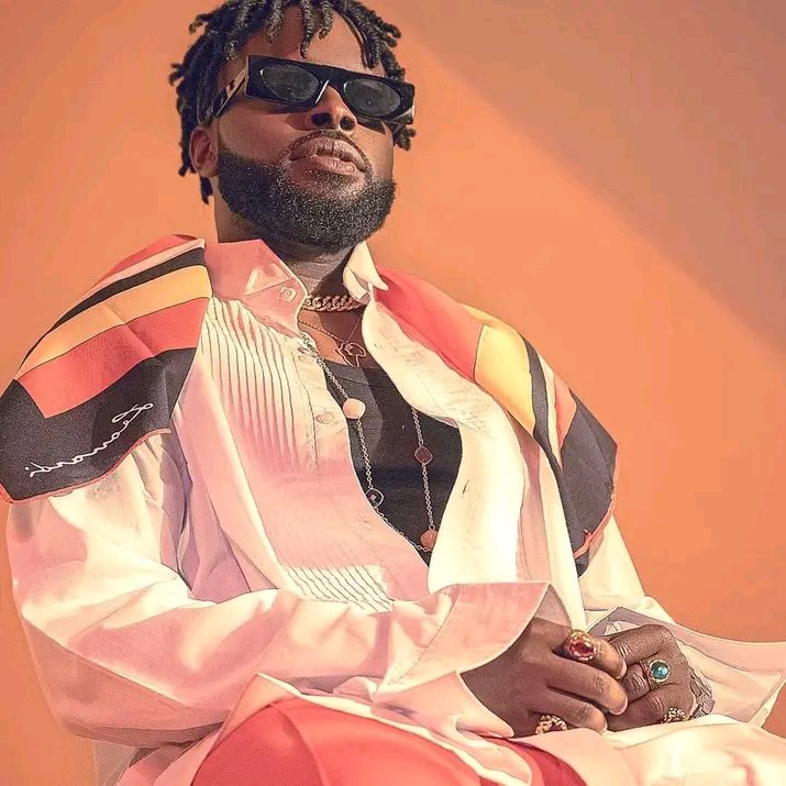 HelloGabon's tweet photo. HBD à Locko l'une des meilleure voix actuelles au 237. 
Quelle est votre titre preferé de son catalogue musical ? https://t.co/OU8PkhQqMW