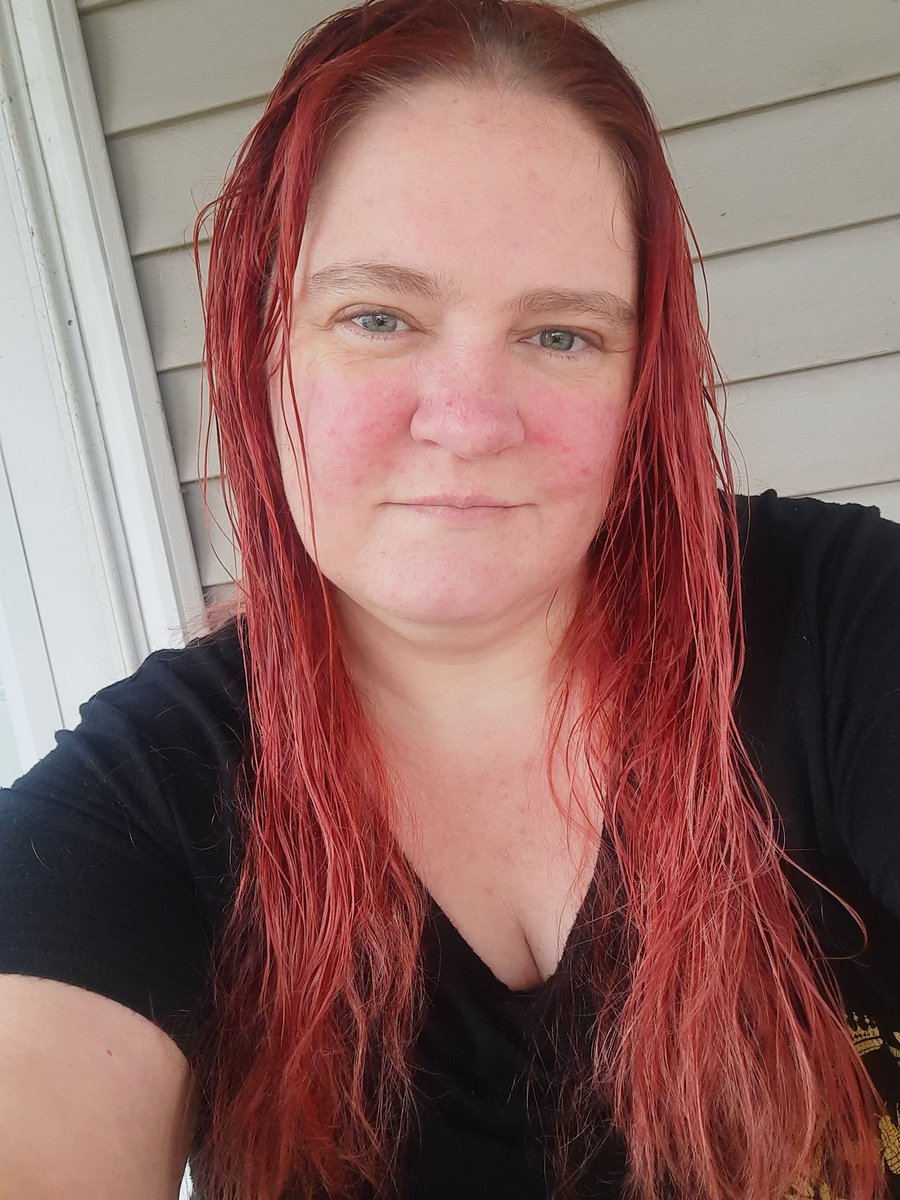 PrincessRedLive's tweet photo. Got out of the house today #Mondayvibes #outandabout https://t.co/OvaEXVv3hP
