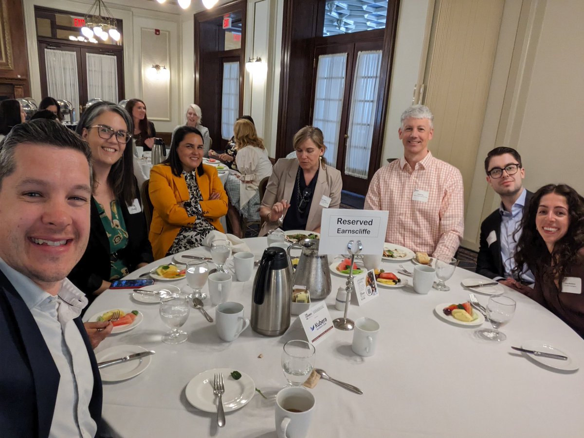 sjbandrews's tweet photo. Today the #yyj @EarnscliffeCda team joined the @victoriachamber and @BrendaBaileyBC for the Business Leaders Luncheon. Discussion ranged from securing space for industry in urban areas, future skills and engaging post secondary institutions. https://t.co/FhTbkBDdM9