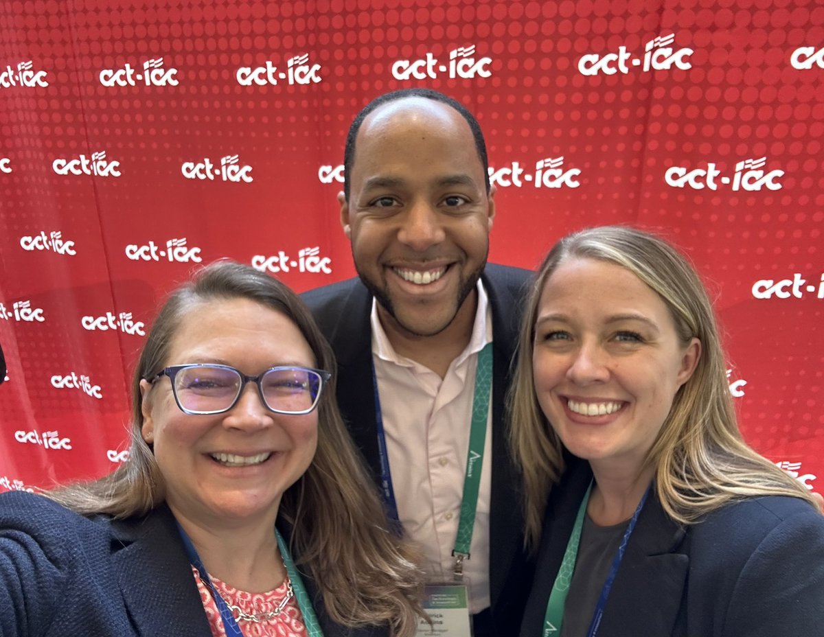 Stuffing our minds with #EmergingTech knowledge at the <a href="/ACTIAC/">ACT-IAC</a> ET conference <a href="/AccentureFed/">Accenture Federal</a>