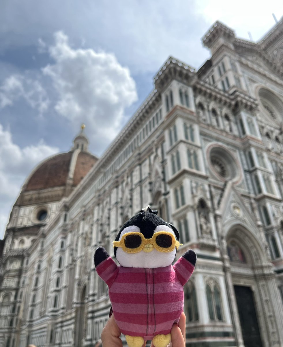 ricecrypties's tweet photo. Second entry in the pudgy travel diaries. Pudgy pinguino visits Florence, Italy 🇮🇹  #pudgypenguins @pudgypenguins https://t.co/UOiLFIzJJK