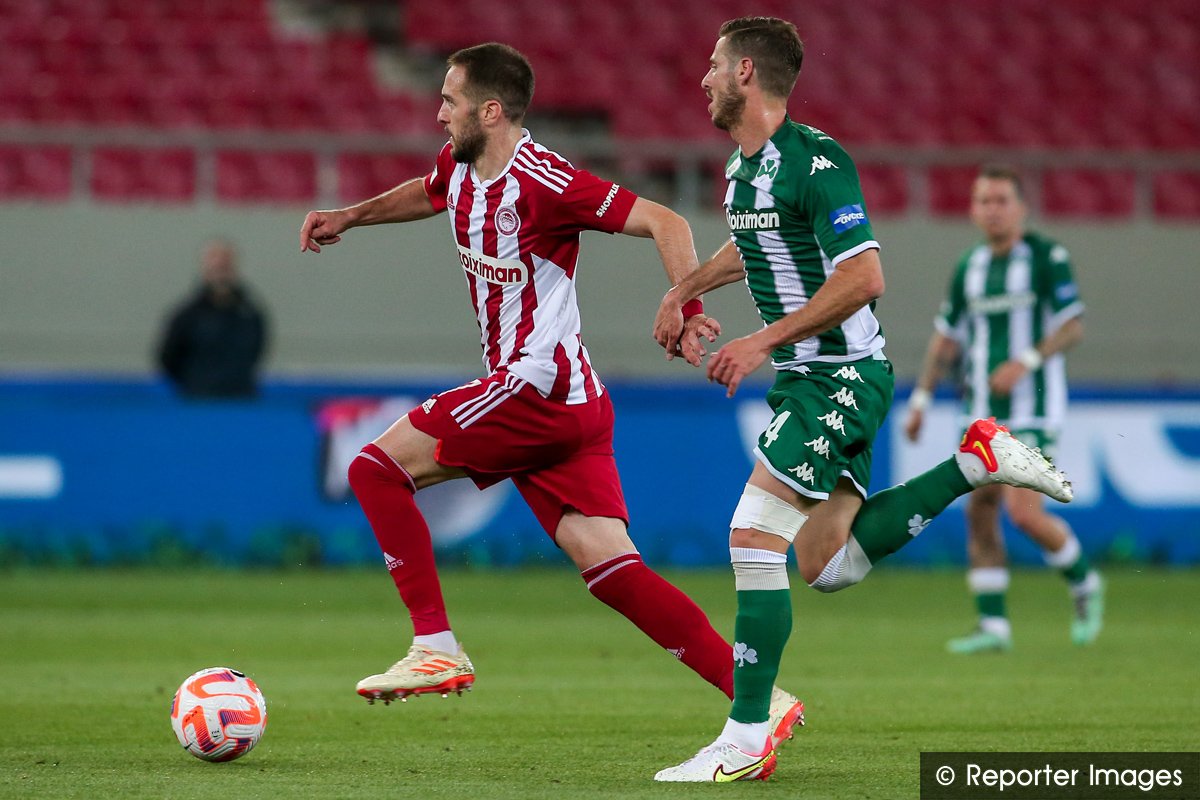 atenas_futbol's tweet photo. #slgr | Un partido que sentencia la Liga 🏆

El #OlympiacosFC le ganó 1-0 al #Panathinaikos en el Derby de los eternos enemigos y le sacó el torneo a su máximo rival. https://t.co/RcnCCrzGGx