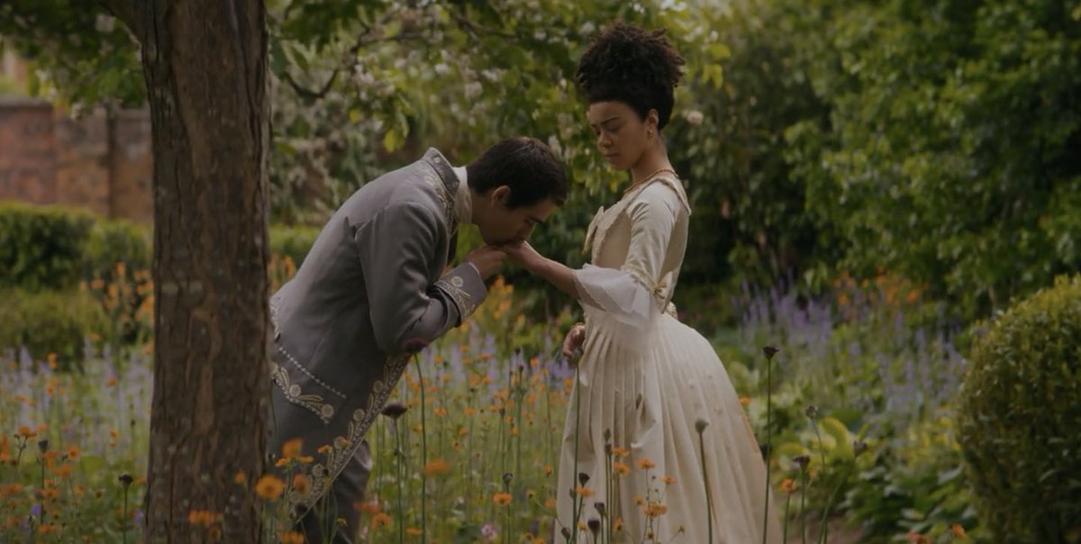 Angels2199's tweet photo. podría hablar de todas y cada una de las escenas de george y charlotte porq son increíbles desde la primera hasta la última, su historia es de un amor tan puro e incondicional ❤️‍🩹 https://t.co/zqpsdCneHj