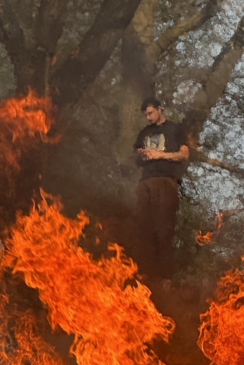 me when i’m tweeting about having a boner or some other dumb shit