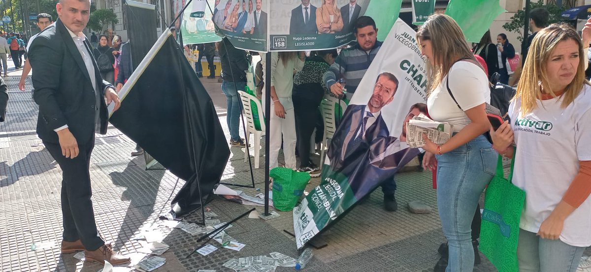 Repudio todo acto de violencia generado en la visita de <a href="/JMilei/">Javier Milei</a> a la provincia. Dañar un stand de los candidatos de <a href="/ActivarTucuman/">activar tucuman</a>, así como intimidar a un trabajador de prensa, jamás es la manera correcta de mostrar que se piensa diferente.