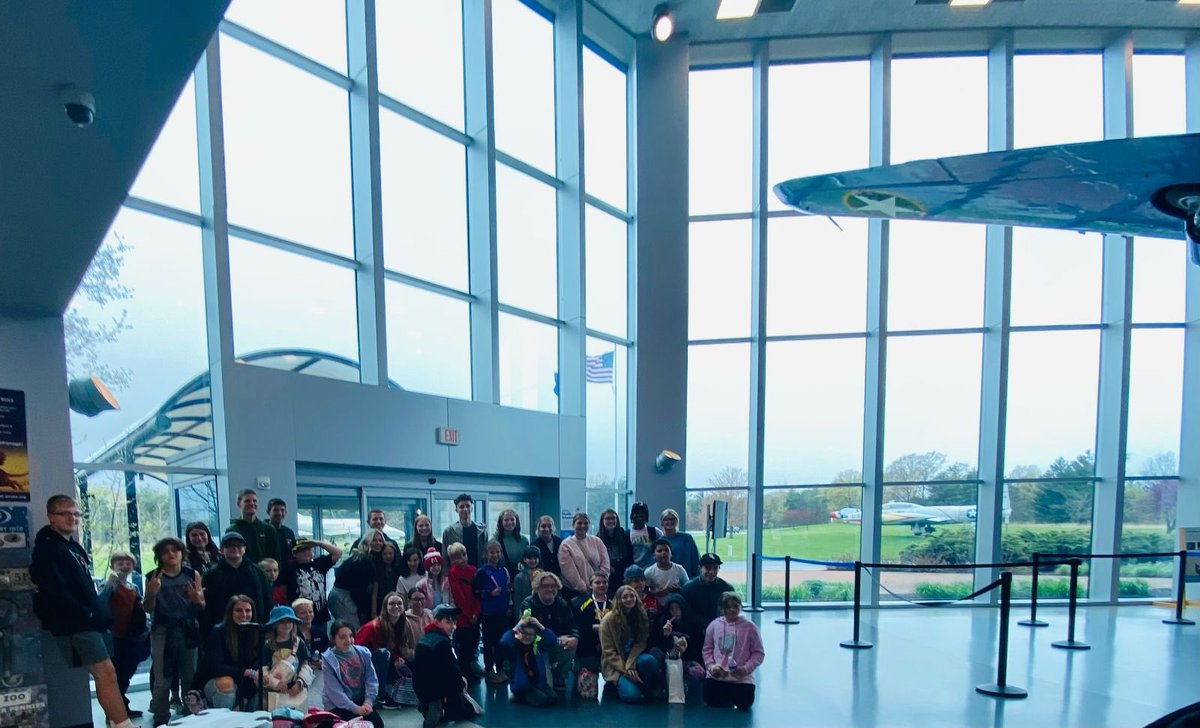 Tony Hollow tweet media