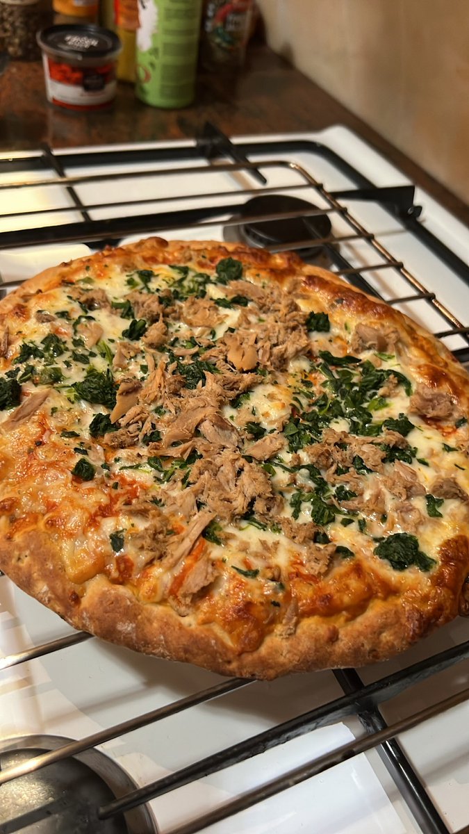 SundiSundi's tweet photo. A ceeeeenar 🥰🍕🫶😋
#PostWorkout #pizza #protein #prozis https://t.co/uEcnhKSFgK