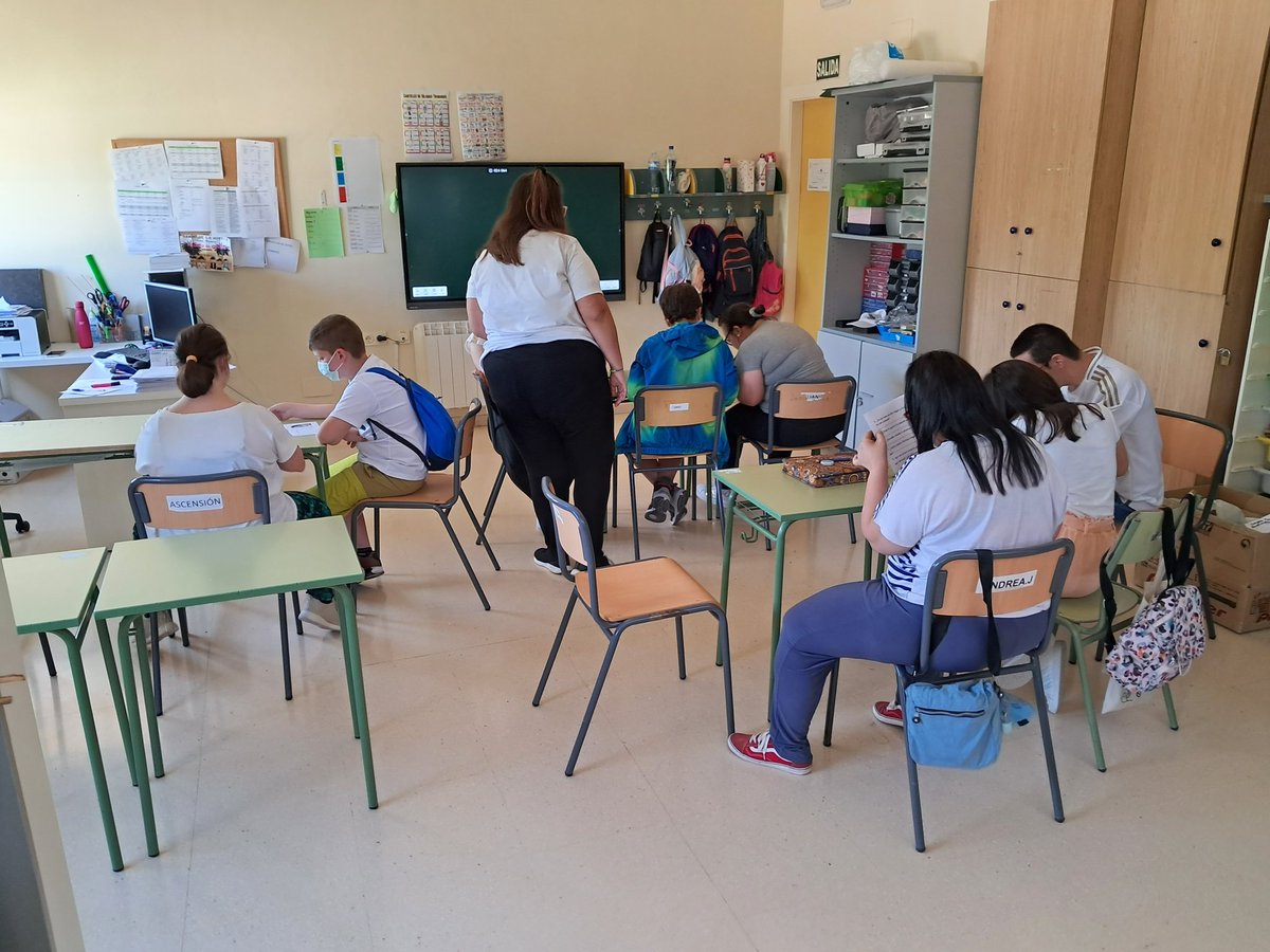 salischo's tweet photo. Lección de vida y superación de todos los integrantes de la familia de la Escuela Ocupacional de #ASCOPAS,tanto alumn@s cómo profesionales.
Experiencia que vale mucho y para mucho.
¡Enhorabuena, seguid así! https://t.co/BhtaXmIuDR