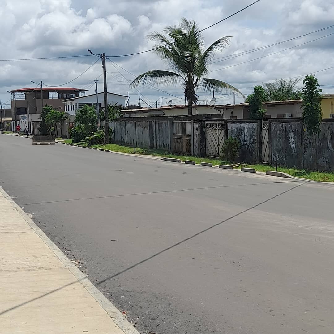DKazasse's tweet photo. Plusieurs projets et chantier notamment réhabilitation des tronçons routier on été validé grâce à l'action de son Exéllence Ali Bongo Ondimba. https://t.co/ZCxjgULrkm