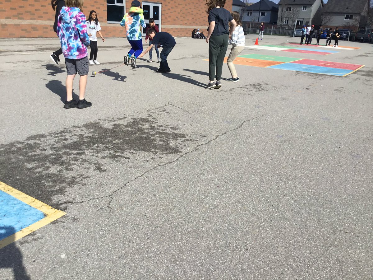 ColePhysEd's tweet image. JUMP ROPE FOR HEART IS TOMORROW @JSTwrdsb !! We’ve been warming up with jump ropes, hula hoops, and helicopters as we get our heart rates up in Phys-Ed this past week. #PEforall #choice #movement ❤️