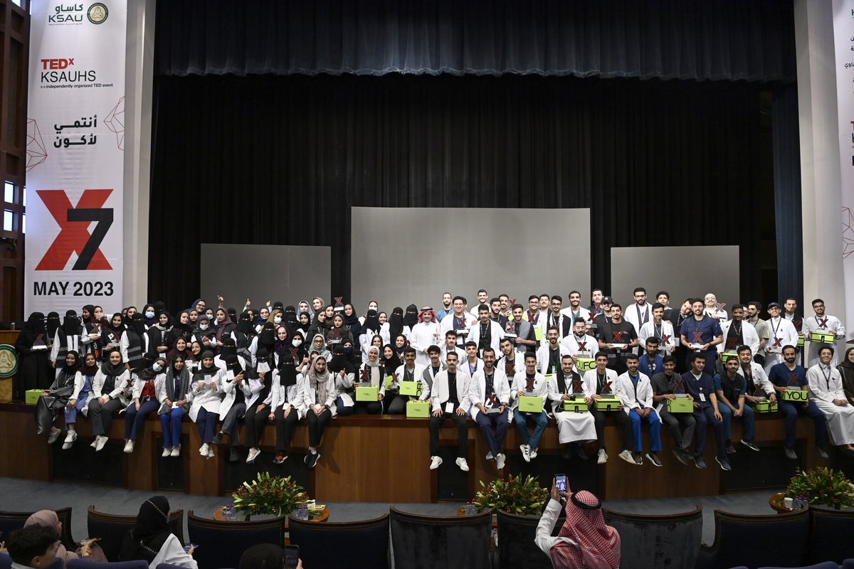 Abdulelahtd's tweet photo. عائلة تيدكس ♥️♥️

#TEDxKSAUHS  |  #أنتمي_لأكون https://t.co/ddKE03mWA4
