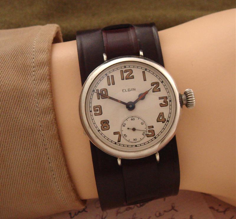 svintagewatches's tweet photo. Men’s  WWI trench watch in nickel case, fitted with a correctly recreated two-piece cordovan strap and matching buckle - an outstanding work of horological and military history. 
#ww1watch #militarytimepiece #trenchwatches  #classicwatches #WristArt  #vintagewatches  #horology https://t.co/G2XNyt0VIH