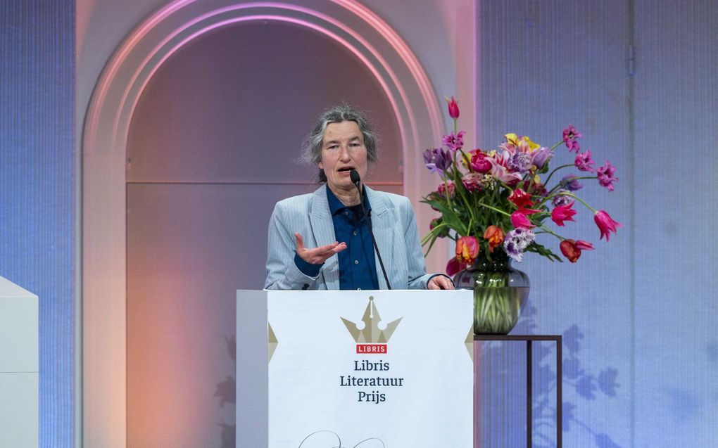 Anjet Daanje wint Libris Literatuurprijs dlvr.it/SnkTyw