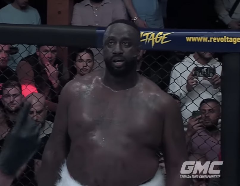 Was Manu im                      Was der Rest
Spiegel sieht                       der Welt sieht