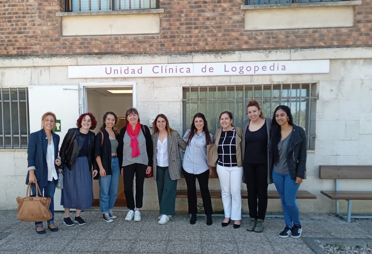 Recientemente tuvimos la visita de Rena Lyons <a href="/Renagalway/">Rena Lyons</a> de #universityofgalway, trabajamos con <a href="/PaulaBellon_/">Paula Bellón</a> con metodología cualitativa sobre familias multilingües.
