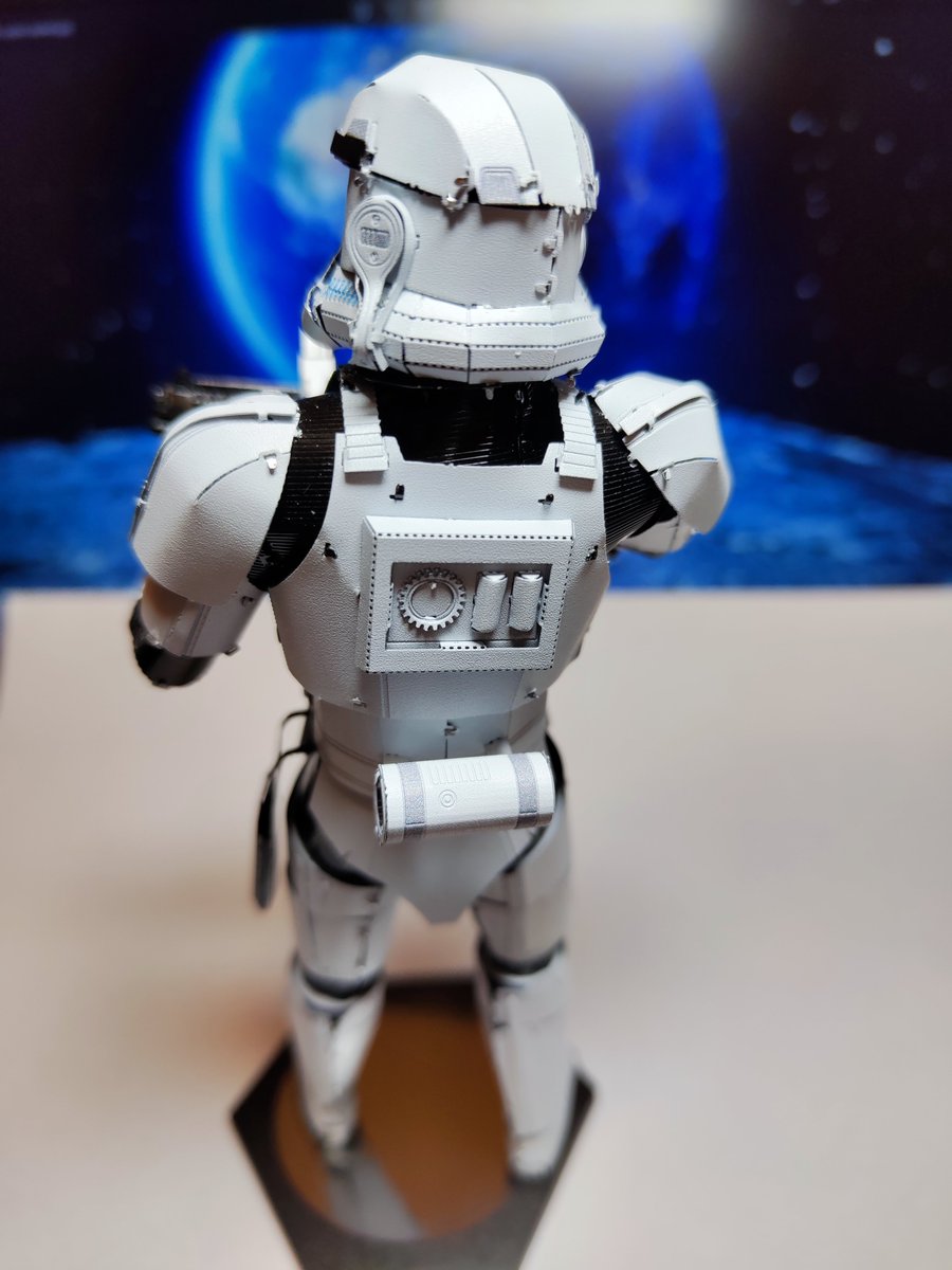 Paloyo_Original's tweet photo. 14h se trabajo, 14h de conversaciones, muchas gracias a tod@s por acompañarme en mi pasión. #StarWars #ManualidadesPaloyiles #Metal #Twitch #StreamDiferente https://t.co/AGP48a9HNt