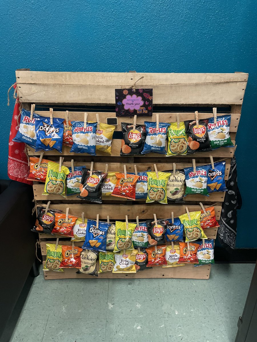 Ms. Lewis (@itsawrap_hobby) on Twitter photo Something light to show my appreciation for the teachers at <a href="/Hobby_Mustangs/">W.P. Hobby Elementary School</a> 🤗 Something light to show my appreciation for the teachers at <a href="/Hobby_Mustangs/">W.P. Hobby Elementary School</a> 🤗