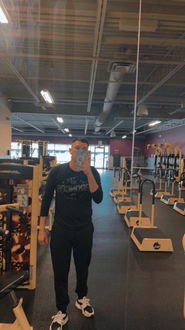 Watch M🪬's leaked NSFW photo on TwXstars