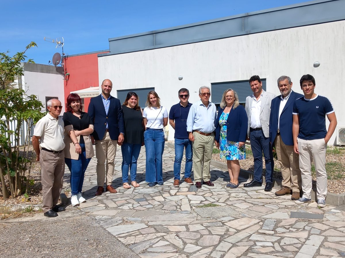 jsd_abrantes's tweet photo. Hoje, dia 8 de maio a JSD de Abrantes
acompanhou a visita dos deputados do PSD
eleitos pelo Distrito de Santarém, João Moura e Inês Barroso. Visitamos instituições que têm um impacto direto nas comunidades. https://t.co/k3fXH7btHA