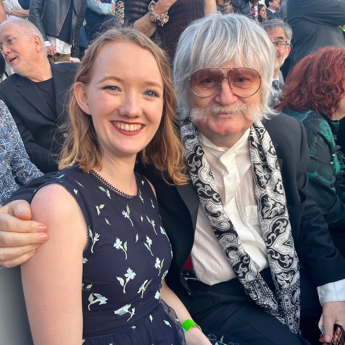 Look who I found at the #CoronationConcert last night! It was such an honour to perform Sir Karl Jenkins’ work, Tros y Garreg (Crossing the Stone) with the Coronation Orchestra on Saturday - he’s truly a living legend! 🏴󠁧󠁢󠁷󠁬󠁳󠁿