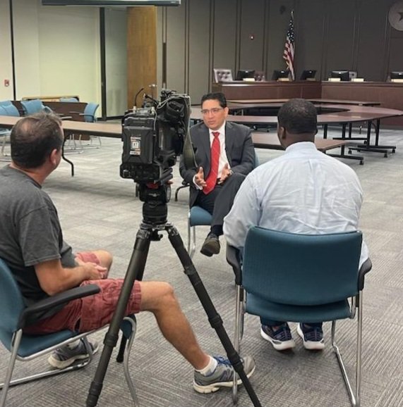 JTPTexas's tweet photo. Advocacy continues @SBISD!  @KPRC2 interview regarding our school funding fight airing at 4pm and 6pm.  We will also be discussing our plight at tonight's board meeting so tune in to hear and learn more.  Lastly, today's another great day to call conference committee legislators. https://t.co/2t257xOEAe
