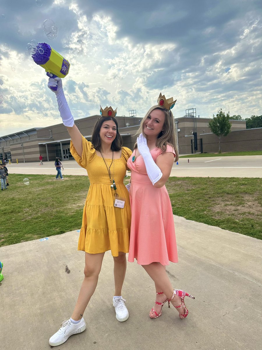 HeatherMSheehan's tweet photo. Mario carnival to celebrate our kids hard work during STAAR camp! https://t.co/WXL2mQDOHv