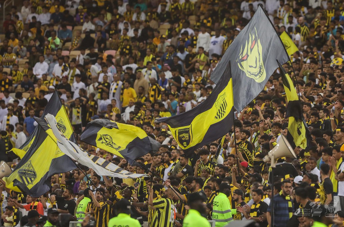 🚨🚨

بهاذي المناسبة سحب على تيشيرت #الاتحاد 😍

الشروط :

- متابعة الحساب 
- رتويت للتغريدة 

السحب من الرتويت بعد 48 ساعة موثق بالفيديو 👌