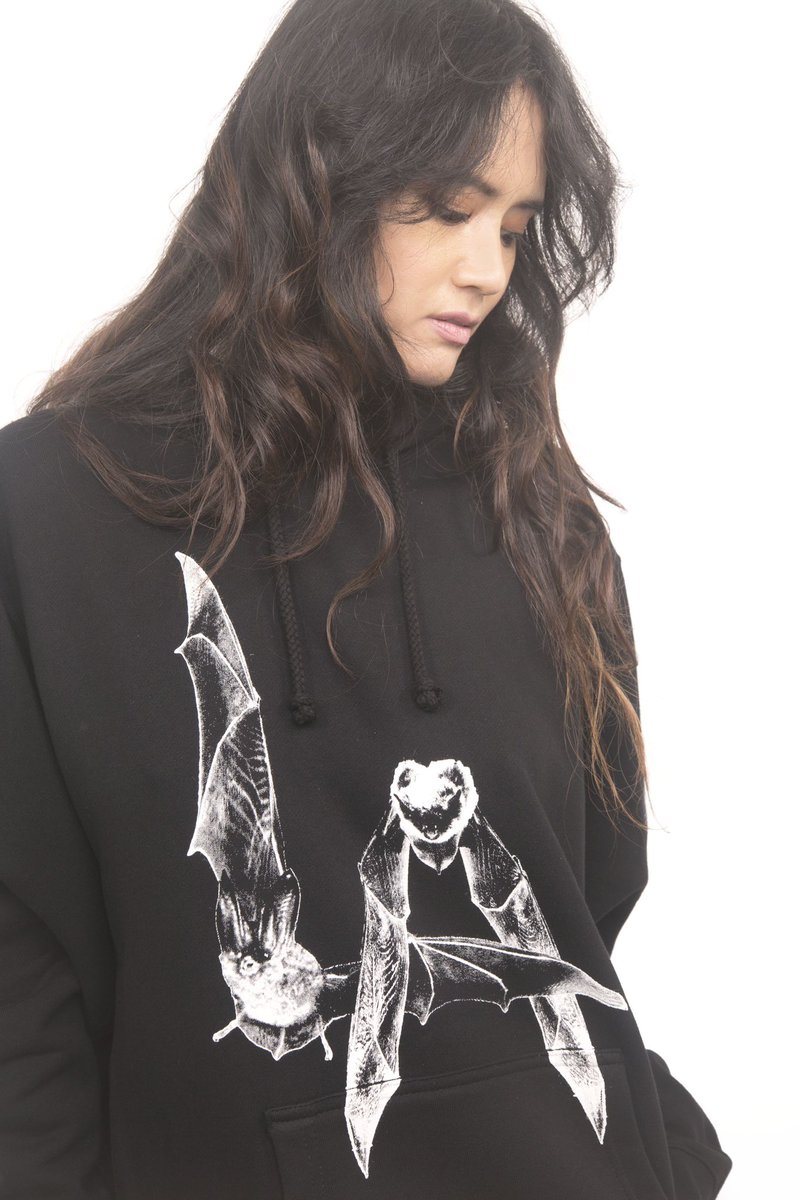 lethalamounts's tweet image. Release the Bats. Lethal Amounts Bats logo in tanks, shirts and hoodies now restocked in mens and womens…Flying off the shelves of our #LittleTokyoLA shop and online now.

🦇  lethalamounts.com