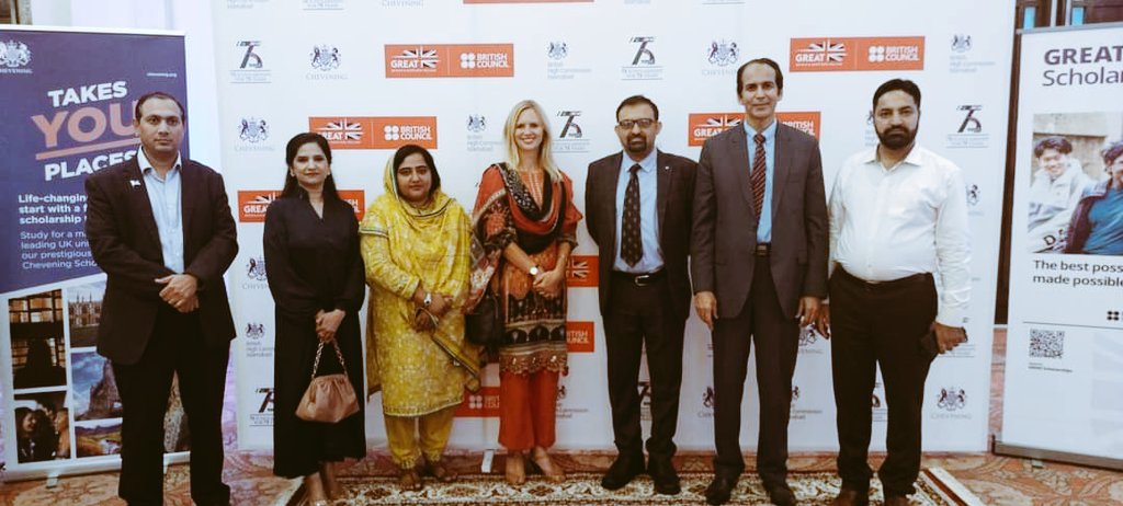 AsmaToorkham's tweet photo. Time spent is always beneficial, especially when it is spent with the greatest people. Thanks to Aftab Iqbal and other friends for the finest moments.
#memories #BritishCouncilPakistan #Chevening #women #psychologistlife #travellerslife #75yearsofUKinPK https://t.co/AVCdtukujO
