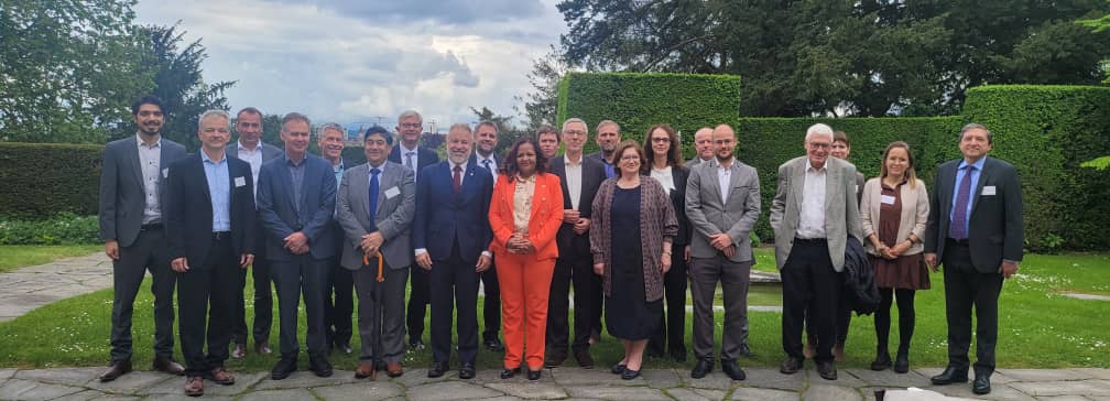 Forum of Federations (@forumfed) on Twitter photo 𝐂𝐫𝐢𝐬𝐢𝐬 𝐌𝐚𝐧𝐚𝐠𝐞𝐦𝐞𝐧𝐭 𝐢𝐧 𝐅𝐞𝐝𝐞𝐫𝐚𝐥 𝐃𝐞𝐦𝐨𝐜𝐫𝐚𝐜𝐢𝐞𝐬
Hosted by @forumfed @zdaarau and <a href="/UZH_en/">University of Zurich</a>
Thank you to all who attended and watched online for this compelling discussion and all the great questions. 𝐂𝐫𝐢𝐬𝐢𝐬 𝐌𝐚𝐧𝐚𝐠𝐞𝐦𝐞𝐧𝐭 𝐢𝐧 𝐅𝐞𝐝𝐞𝐫𝐚𝐥 𝐃𝐞𝐦𝐨𝐜𝐫𝐚𝐜𝐢𝐞𝐬
Hosted by @forumfed @zdaarau and <a href="/UZH_en/">University of Zurich</a>
Thank you to all who attended and watched online for this compelling discussion and all the great questions.