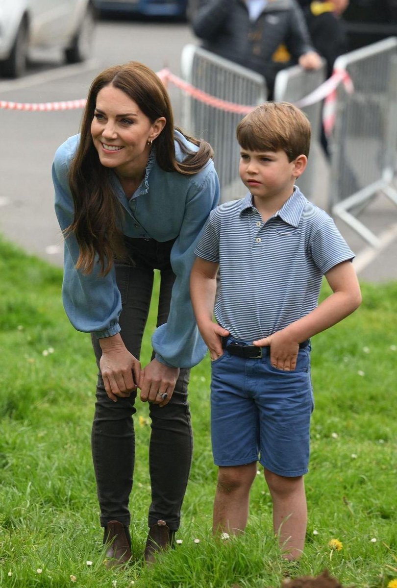 Beautiful Catherine with her youngest son Louis 😍🩵
#BigHelpOut #Coronation