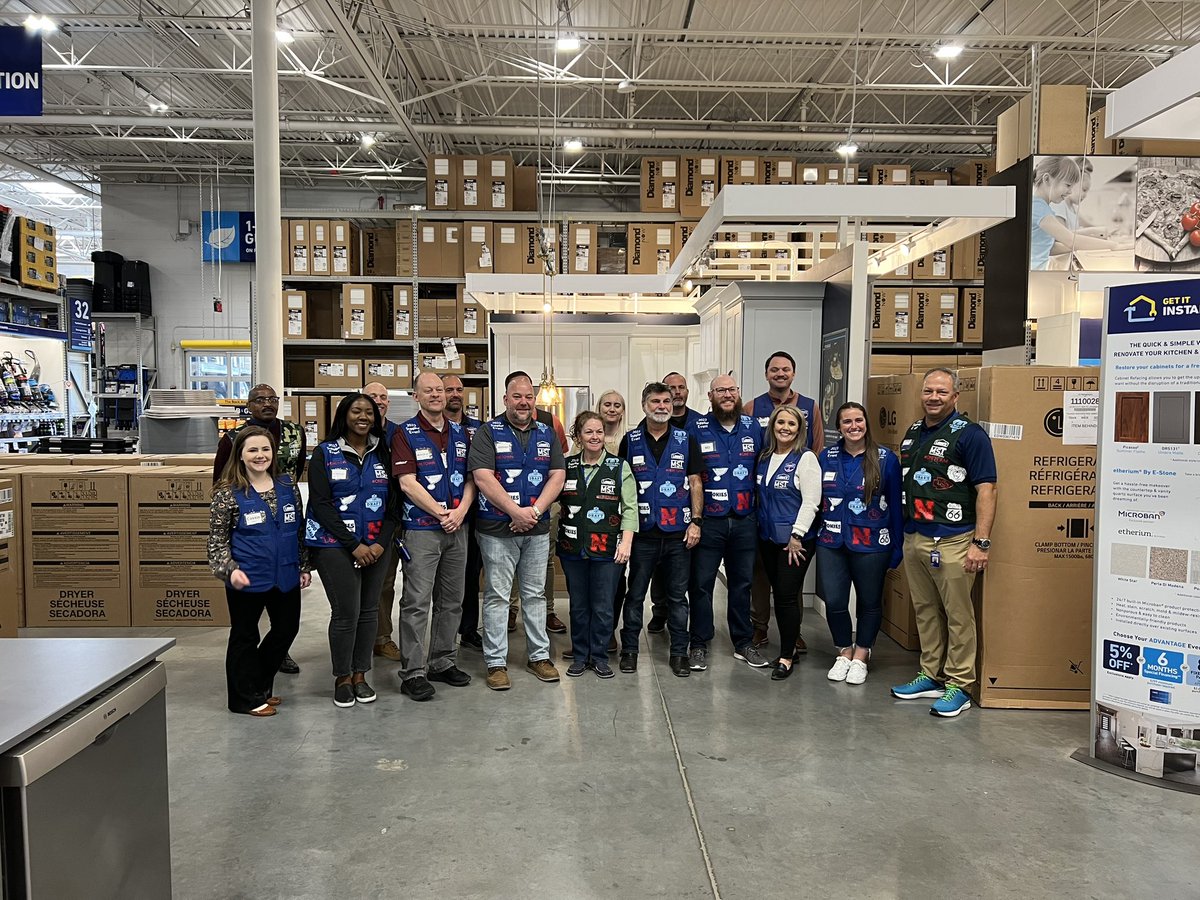 BGiesle's tweet photo. Huge shout out to our vendor partners the last two days spending time with R12 DMSMs and Mst asm in D888!   We had a busy 2 days with a ton of learnings! Thank you to Andy Brode Angela Hansen  and @Bob Jones from the Supplier Services Team on setting up the event! Ty to Cesar ! https://t.co/RjV3dBM9Qf