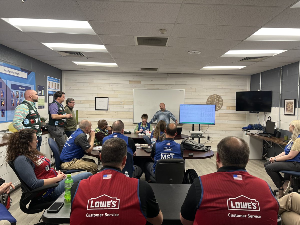 BGiesle's tweet photo. Huge shout out to our vendor partners the last two days spending time with R12 DMSMs and Mst asm in D888!   We had a busy 2 days with a ton of learnings! Thank you to Andy Brode Angela Hansen  and @Bob Jones from the Supplier Services Team on setting up the event! Ty to Cesar ! https://t.co/RjV3dBM9Qf