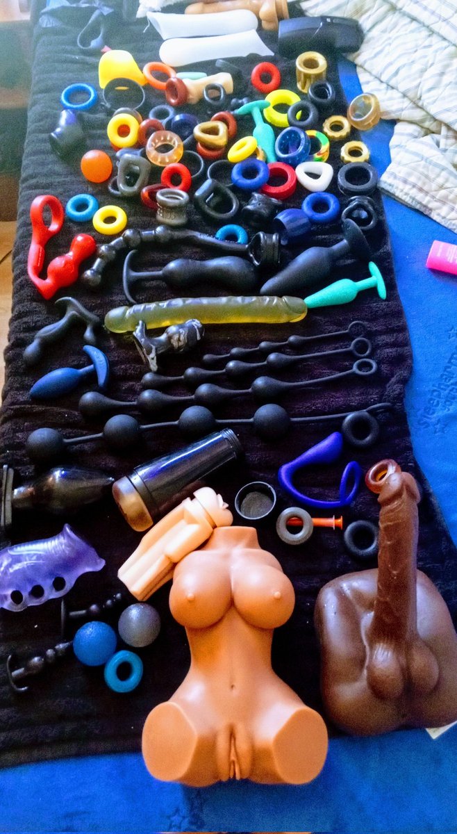 TheFoodDude88's tweet photo. I'm a collector of sorts lol and I love every one of them #MakeAmericaGapeAgain #BoysWillBeBoys #Gape #Cockring #BallStretcher #Buttplug #AnalBeads #OneIsTooManyAndAThousandIsNeverEnough https://t.co/PKhEQwhowJ
