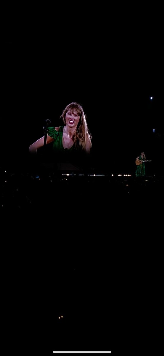 auddgee's tweet image. Graduating college in a couple days &amp;lt;&amp;lt;&amp;lt;&amp;lt; Taylor Swift in Nashville
@taylornation13 
#ErasTourNashville