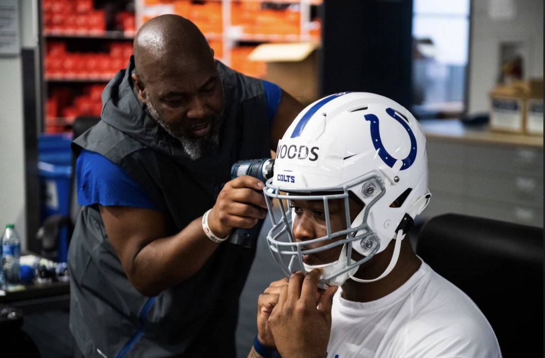 For the shoe 🔵⚪️ 

#97strong #colts #mph