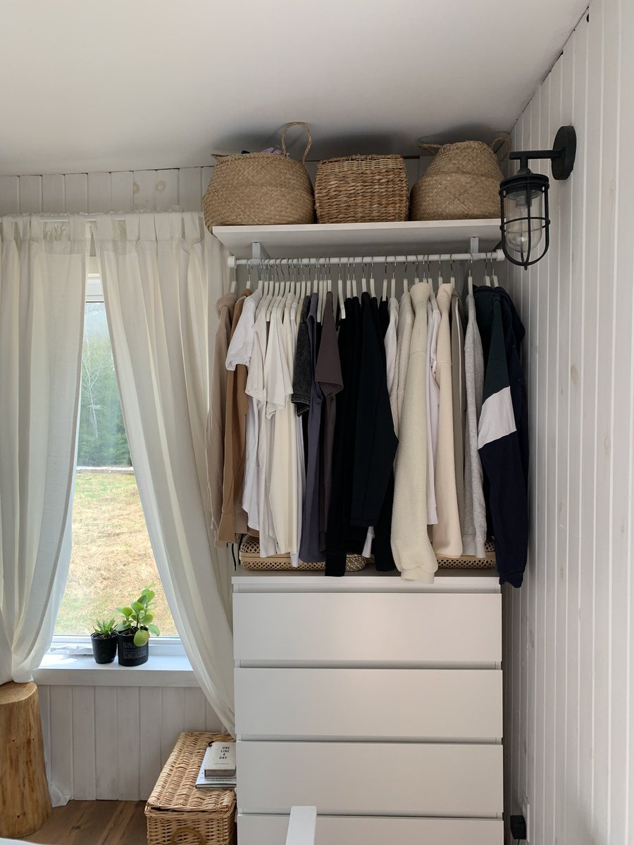 annaamarier's tweet image. Petit après-midi de ménage 🧽🧺 Garde-robe avant vs après 🫶🏻 
 #springreset