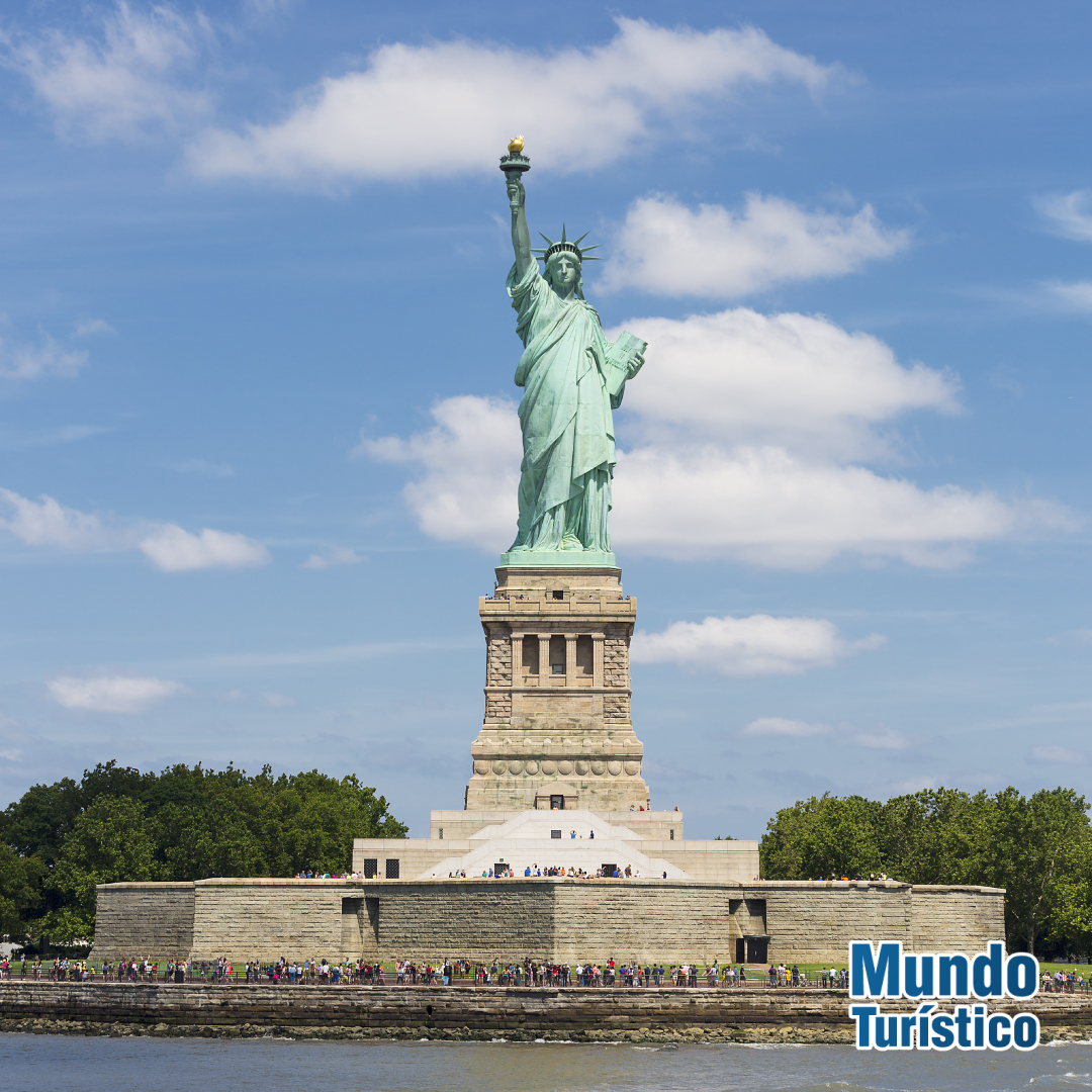 MundoTurTV's tweet photo. Una de las maravillas del mundo moderno: la 𝗘𝘀𝘁𝗮𝘁𝘂𝗮 𝗱𝗲 𝗹𝗮 𝗟𝗶𝗯𝗲𝗿𝘁𝗮𝗱 🗽

¿𝗦𝗮𝗯í𝗮𝘀 𝗾𝘂𝗲 𝗲𝘀𝘁𝗮́ 𝗵𝗲𝗰𝗵𝗮 𝗱𝗲 𝗰𝗼𝗯𝗿𝗲? 🤔⁣

#pezzativiajesok #turismo #travel #viajar #viajes #argentina #newyork https://t.co/KKFqSzotdn
