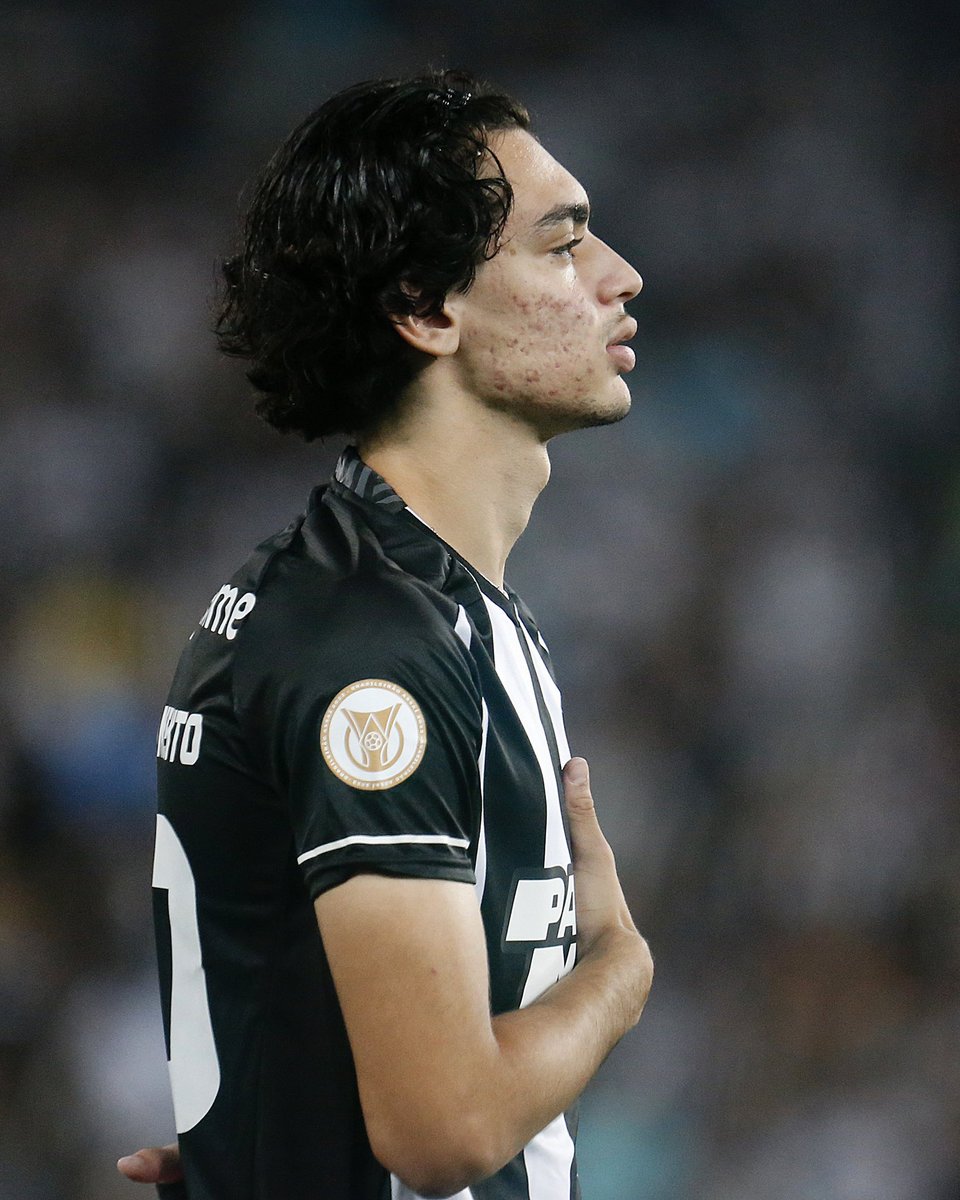 Botafogo's tweet image. Vai pra cima, meu garoto! 🇧🇷🌟

Cria da #BaseForte, Matheus Nascimento se apresenta hoje na Seleção Brasileira para o Mundial Sub-20, na Argentina. Boa sorte, craque! 🔥 

📸 Vítor Silva / BFR