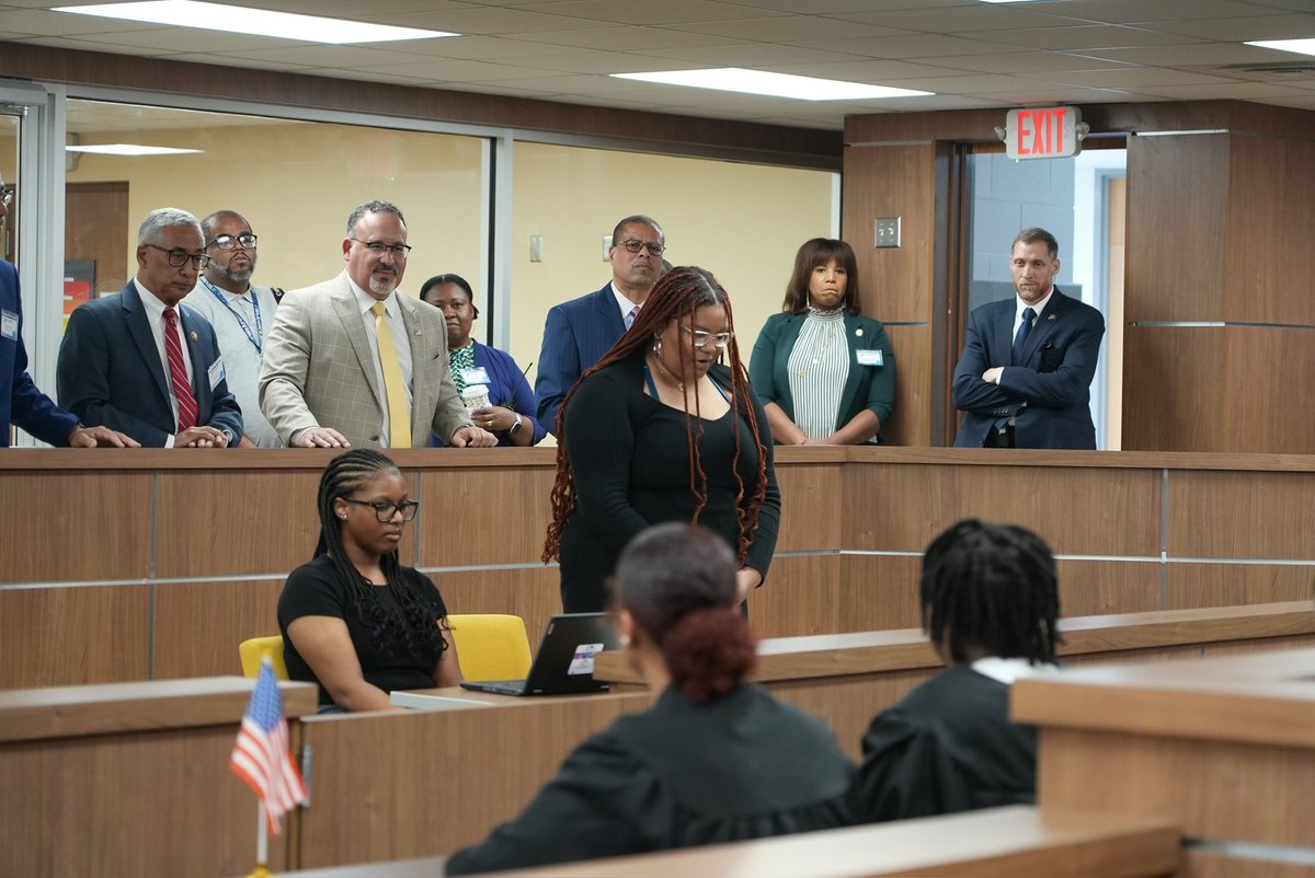 SecCardona's tweet photo. Today at Bethel HS in Hampton, VA I was able to tour some of their career academies that are raising the next generation of nurses, law and public safety professionals, and so much more.

When we invest in our students’ dreams, we invest in the future of the Nation. https://t.co/YCMOlPaAgz