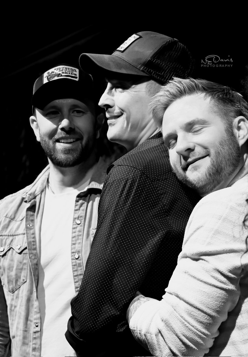 nancy 📸 🎉 tweet media