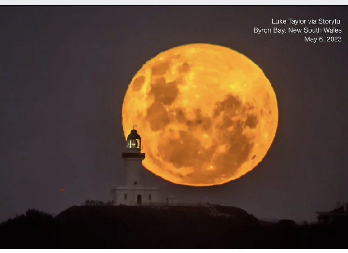 Angel98472602's tweet photo. Moon 🌝 🌙 Beautiful https://t.co/BsopiPkj13