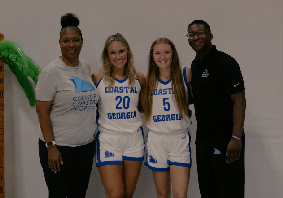 EllieSouthards's tweet photo. Big thanks to @HoopnCoach21 @CoachCharris1 for a great visit to @ccgawomensbball Excited to continue to build our relationship. Thrilled I got to do this with my girl @AddisonHoard 
Awesome time learning more about your program
@SEUnited_Elite @BatsonBBall @InsiderExposure 🔵🟡 https://t.co/P4h73l3rRo