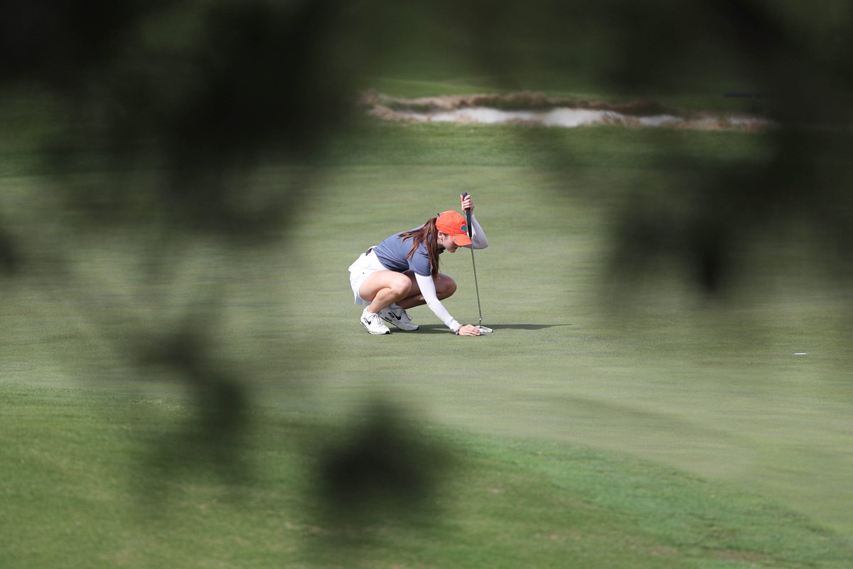 GatorsGolf's tweet photo. These three today. 😤👊

T9. Marina Escobar (-1)
T9. Maisie Filler (-1)
T19. Jackie Lucena (E) https://t.co/zy2aqQl0th