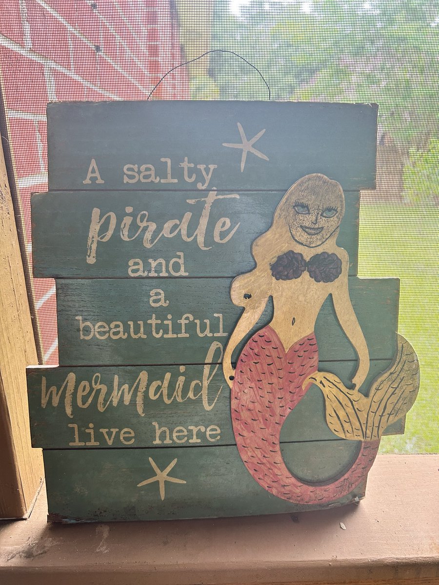 wallory_mintz's tweet photo. My Grammys porch decor is just roasting the absolute shit out of her husband and I love it 😂 https://t.co/Uzby22r9A9