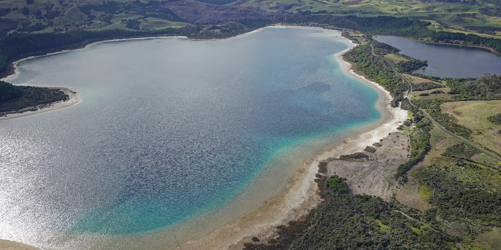 📰 Lake Taharoa vegetation loss investigated
Investigations are underway into the mysterious loss of most of the submerged vegetation in Lake Taharoa, the largest in the Kai Iwi dune lakes group and Northland’s deepest lake.
🔗 Read the full story here: bit.ly/3nHhPsA