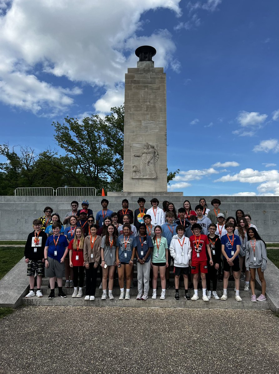 KellySyroka's tweet photo. Bus #4
Great trip to Gettysburg! Our tour guide Bob taught us A LOT! 
@OOMSDC @OOMS_OLSD https://t.co/S7qvZERc4h