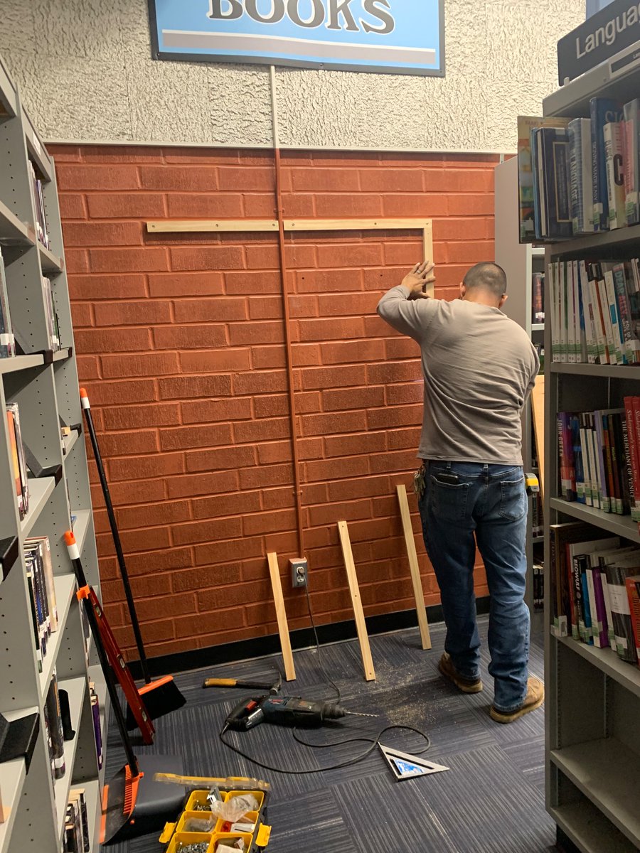 Montclair High School Library tweet media